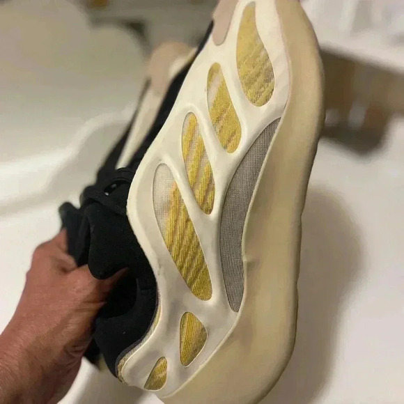Adidas Yeezy 700 V3 "Safflower"APE 779001 
#126401668 Men's 10 US KANYE WEST - Picture 10 of 16